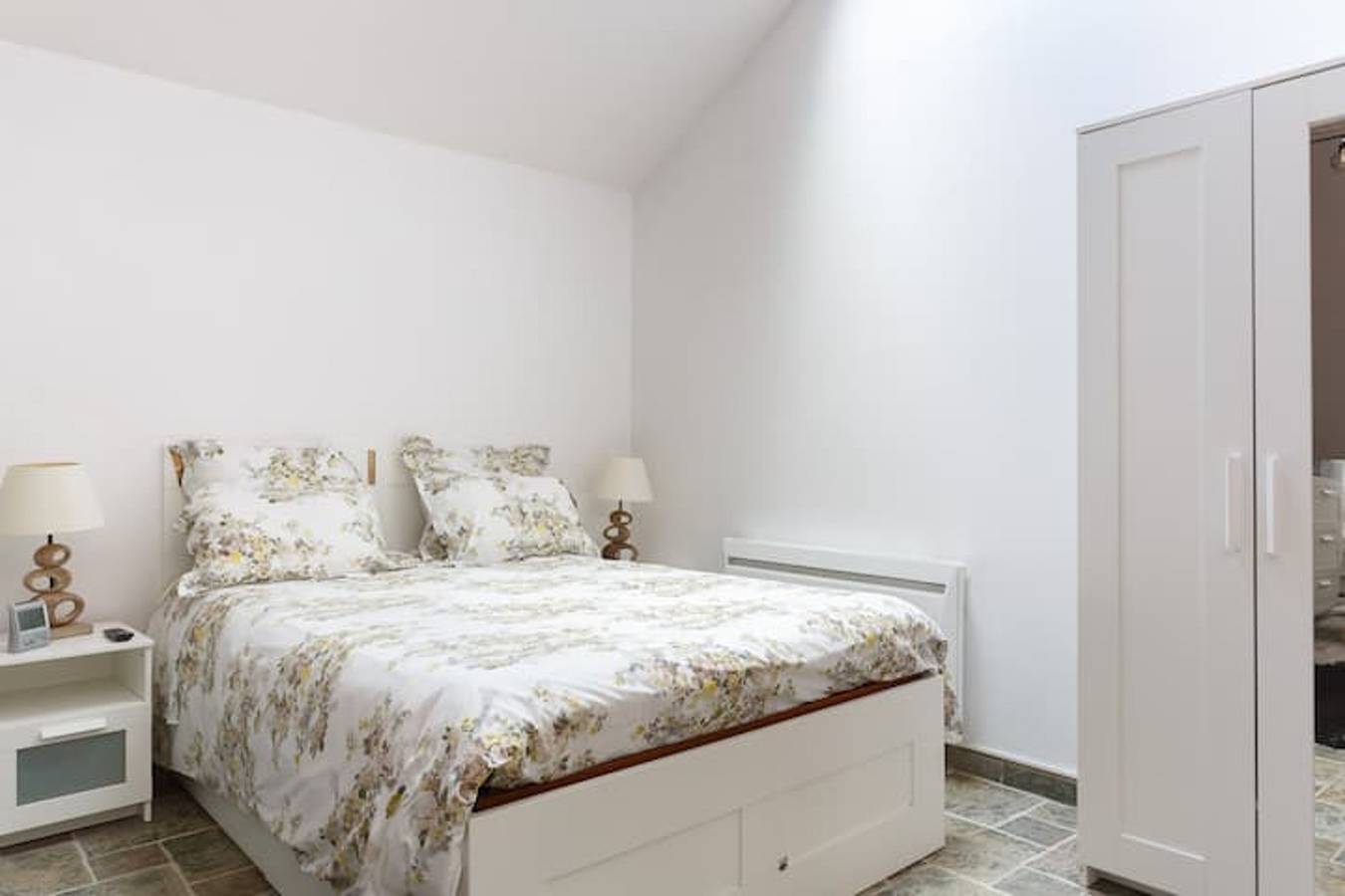 Ganzes Studio, Charmantes Studio in Ville-d'Avray, 25 m², Kostenlose Parkplätze in Ville-d'Avray, Hauts-de-Seine