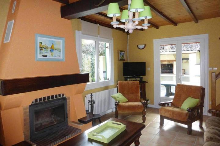 Location de vacances pour 7 personnes, avec Terrasse et Jardin dans Plage De La Granville