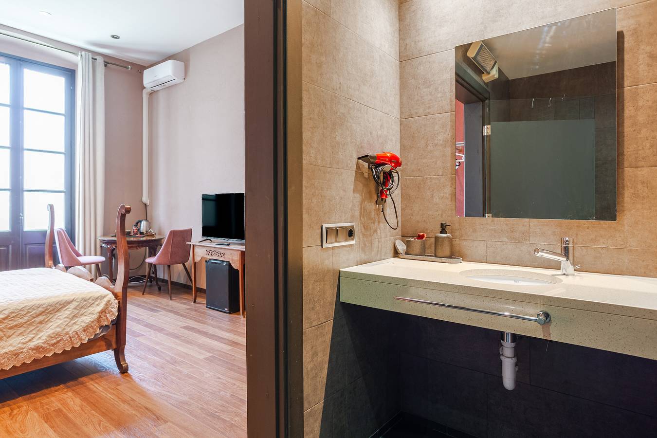 Zimmer 'Ca N'arago 1' mit Gemeinschaftspool, Wlan und Klimaanlage in Santa Coloma de Farners, Girona Provinz