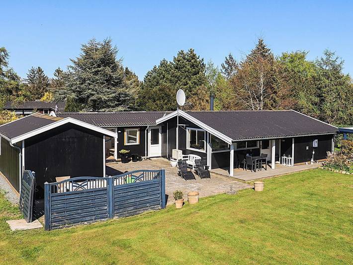 Ferienhaus für 8 Personen, mit Whirlpool und Terrasse sowie Garten in Hummingen
