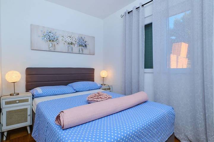Villa Hemingway beachfront by Villas Guide in Lukovo Šugarje, Naturpark Velebit