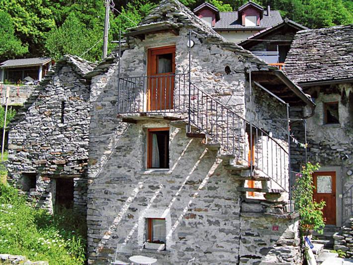 Ferienhaus für 2 Personen, mit Terrasse in Brione