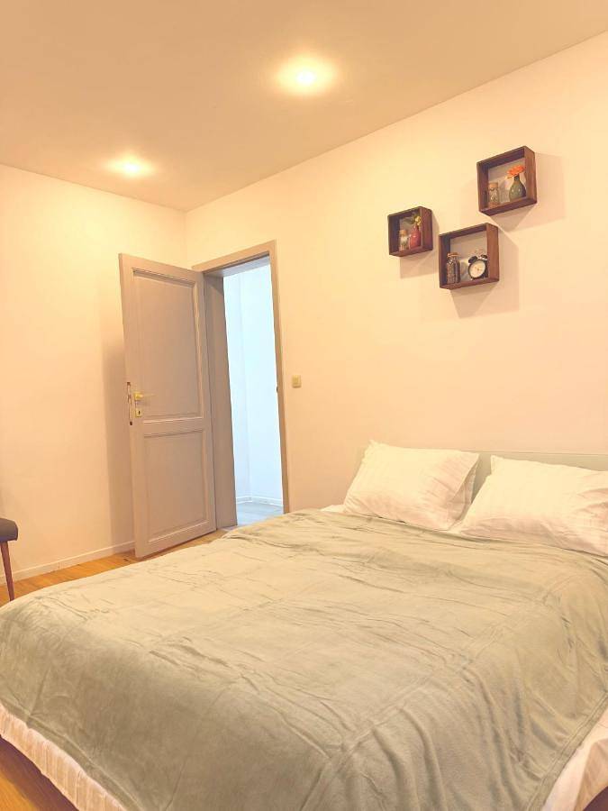 Cottage pour 2 personnes, avec vue dans Marcinelle
