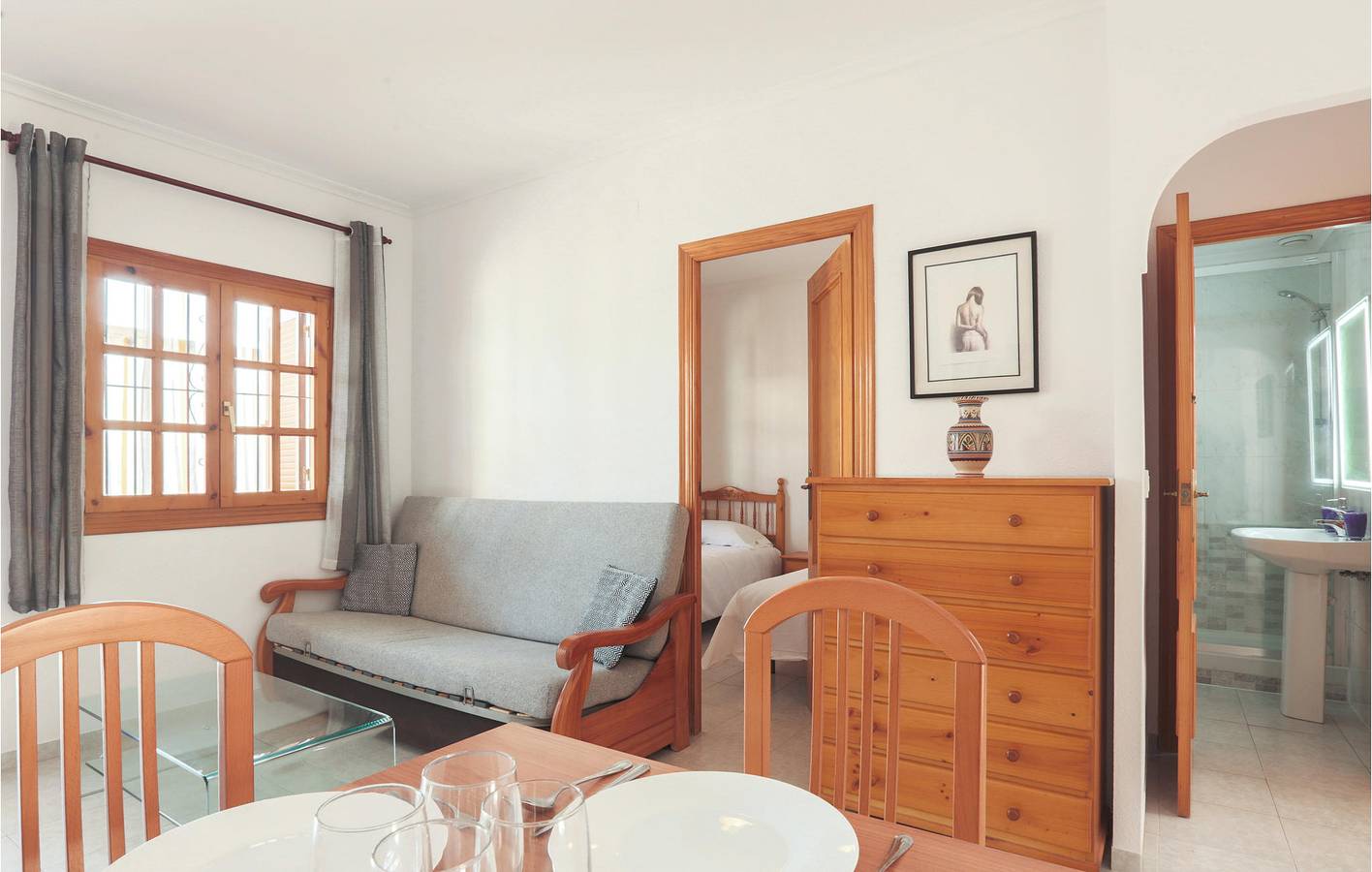 Ganze Ferienwohnung, 500m zum Strand - A/C, WiFi, Terrasse in Las Calas, Torrevieja