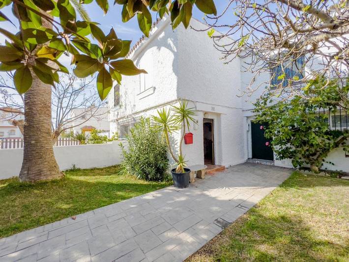 Apartamento de vacaciones para 6 personas, con piscina además de vistas y terraza, Se admiten mascotas - 1