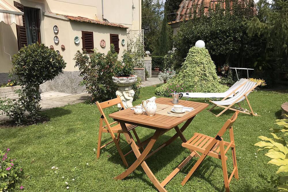 Casa Adriana con giardino privato all'interno di una Villa storica in Lastra a Signa, Provincia di Prato