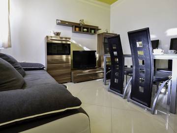 Ferienwohnung für 4 Personen, mit Terrasse in Maslenica