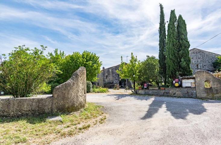 Hôtel pour 2 personnes, avec vue ainsi que piscine et jardin à Argelliers - 2