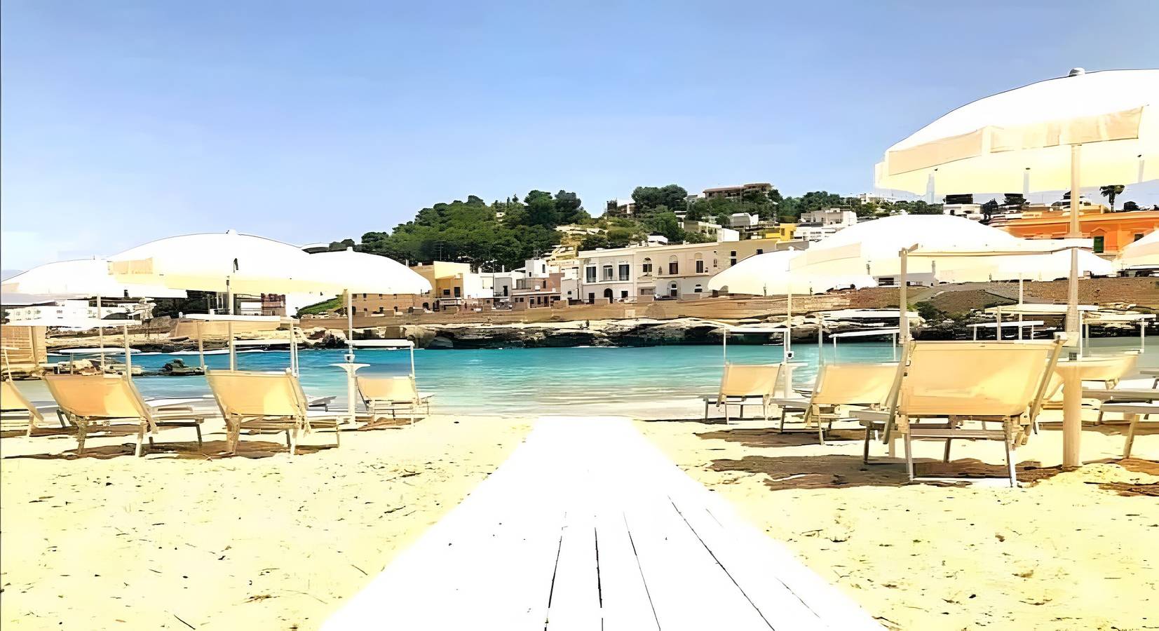 Entire apartment, Apartment 'Azzurra Home Holidays' with Sea View, Balcony and Air Conditioning in Nardò, Nardò (municipality)