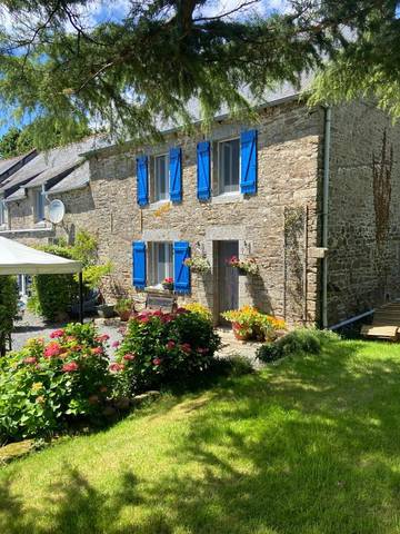 Gîte pour 5 personnes, avec jardin, animaux acceptés à Plouguenast