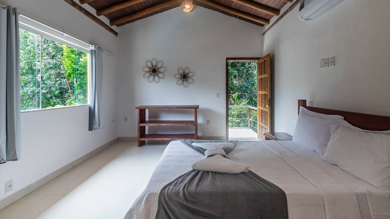 Casa Pet-Friendly em Cond. com Piscina e 5 Suítes in Porto Seguro, Costa do Descobrimento