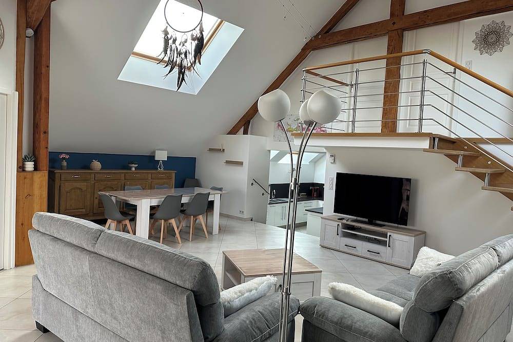 Geheel appartement, Quiet, spacious, bright apartment in a pretty village 5 kms from Beaune in Vignoles, Beaune en omgeving