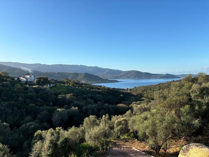 Villa pour 6 personnes, avec piscine ainsi que jardin et vue - 1