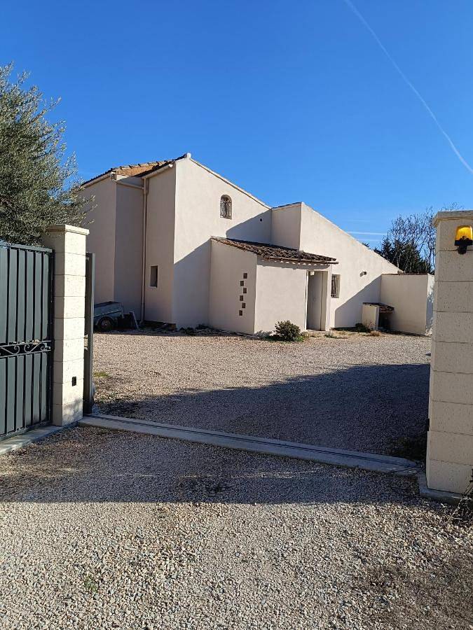 Appartement de vacances pour 4 personnes, avec Jacuzzi ainsi que Terrasse et Jardin à Orange
