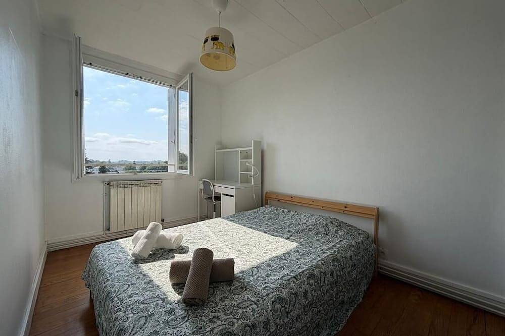 Appartement entier, Les Toits de Bayonne - Vue montagne in Bayonne, Région de Bayonne
