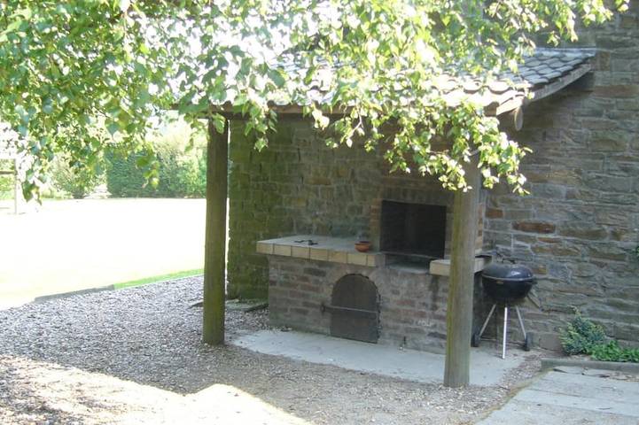 Gîte pour 60 personnes, avec Jacuzzi et Jardin à Anthisnes