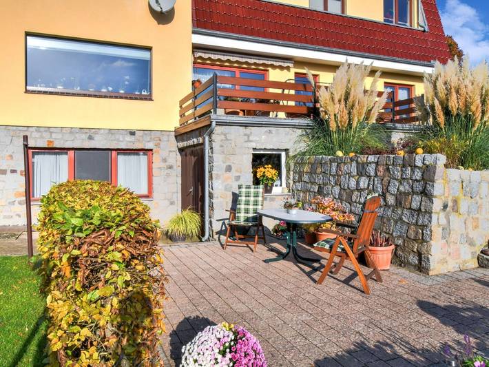 Ferienwohnung für 3 Personen, mit Terrasse und Garten