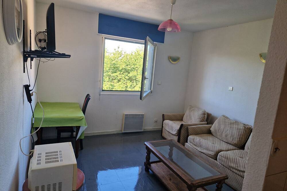 Entire apartment, Studio gare de Dole jura in Dole, Jura