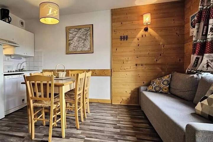 Gîte pour 6 personnes, avec balcon dans Office De Tourisme De Saint Sorlin D Arves