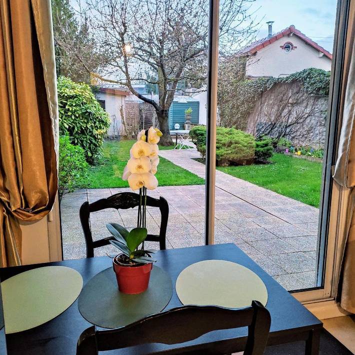 Gîte pour 2 personnes, avec vue ainsi que jardin et terrasse, animaux acceptés à Champigny-sur-Marne - 4