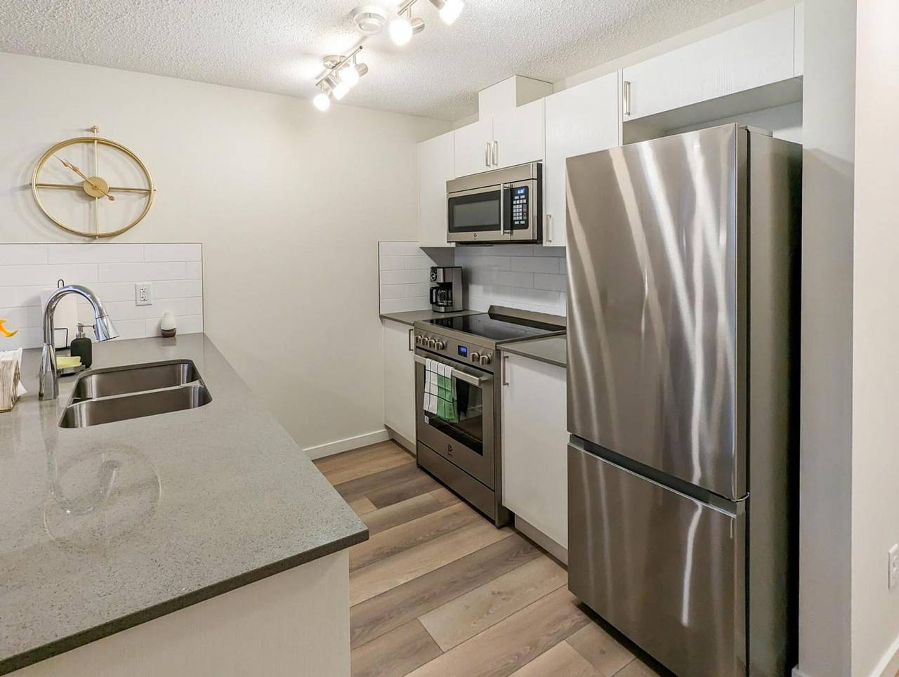 Ganze Wohnung, Calgary. New 1 Br Apartments in Cranston. in Calgary, Kanadische Rocky Mountains