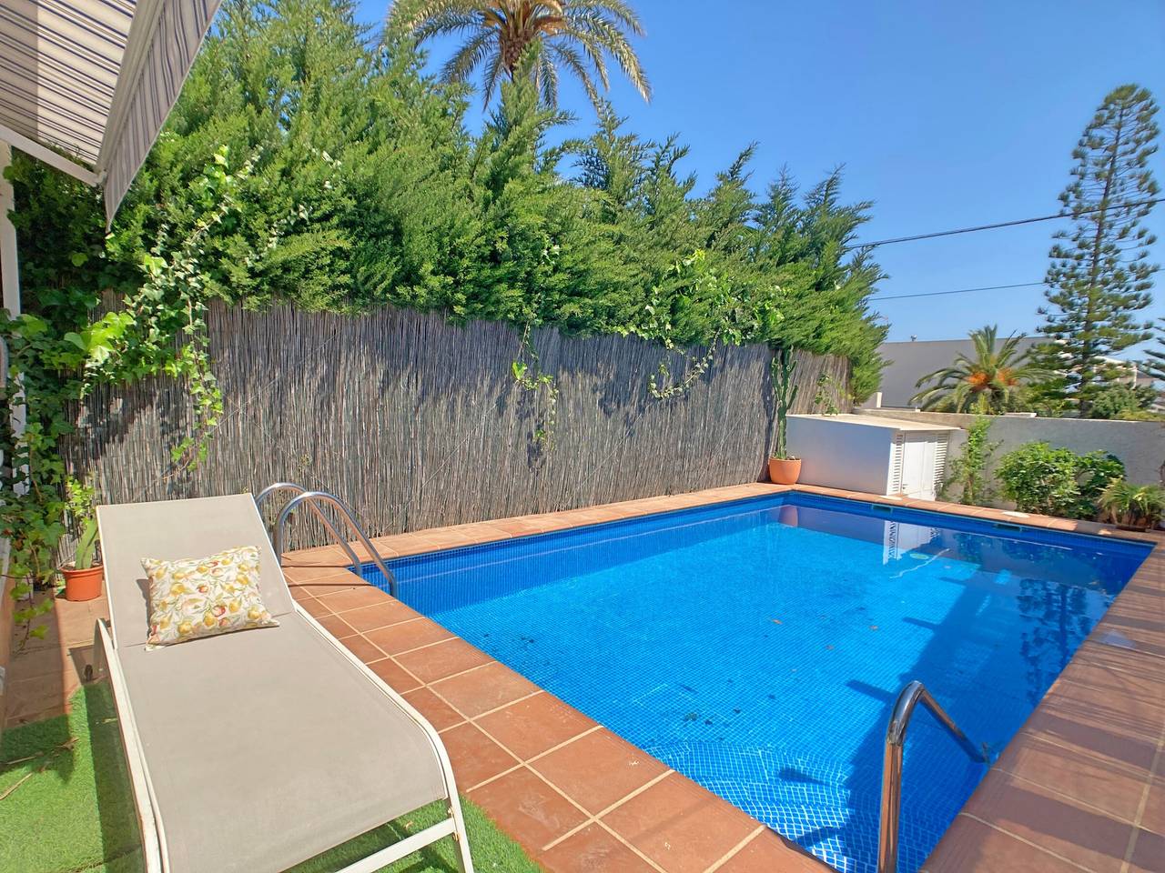 Appartement confortable avec piscine privée et plage à 1,5 km in Mar Menor, Costa Cálida