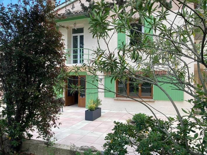 Gîte pour 4 personnes, avec jardin ainsi que piscine et terrasse, animaux acceptés à Châteauneuf-du-Rhône - 2