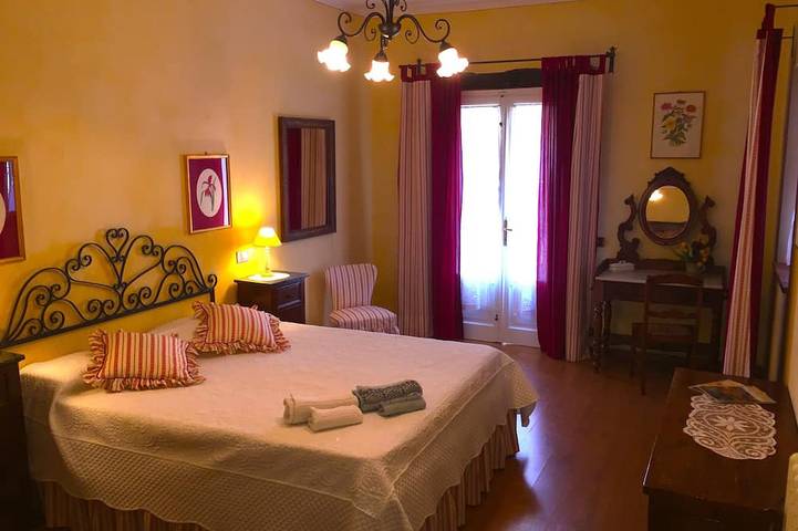 Lovely accommodation in a typical tuscan farmhouse. Cooking Class on site in Massa e Cozzile, Pistoia Province