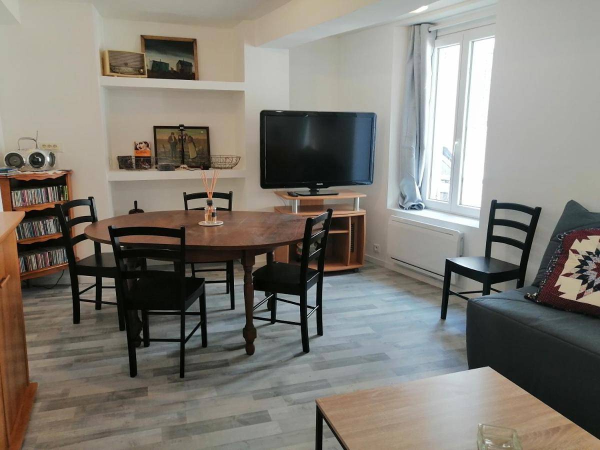 Appartement entier, F Logement entier in Courtenay, Région de Montargis