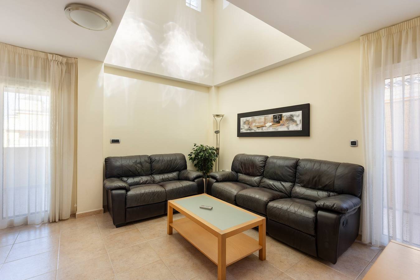 Beachfront Penthouse with Wi-fi & Pool in Tomas Maestre Marina (La Manga), San Javier