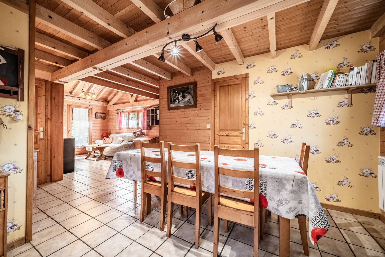 Chalet « 7p Confort - Le Refuge » avec vue montagne, terrasse privée et Wi-Fi in Verchaix, Région de Bonneville