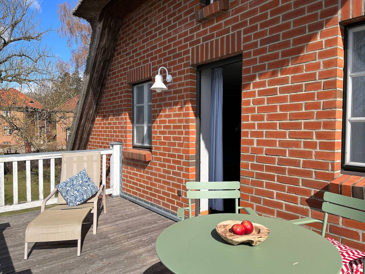 Ganze Ferienwohnung, Fewo Alt Sammit am Wasser*Hund*Garten*Balkon - Alt Sammit in Krakow am See, Mecklenburgische Seenplatte