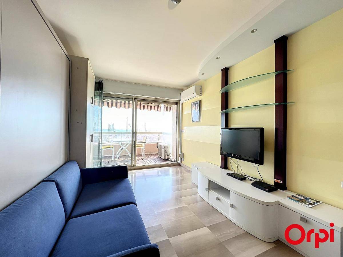 Entire apartment, Studio in Menton, Nice region