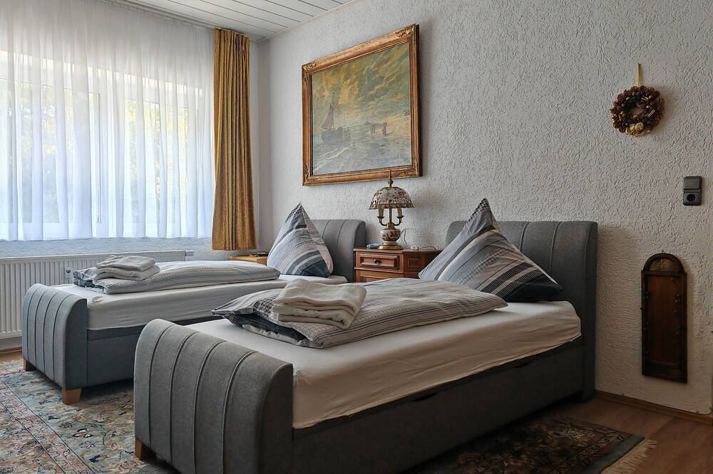 Ganze Wohnung, O2 - Komfortables 145 qm Apartment in Grafenwöhr, Naturpark Nördlicher Oberpfälzer Wald