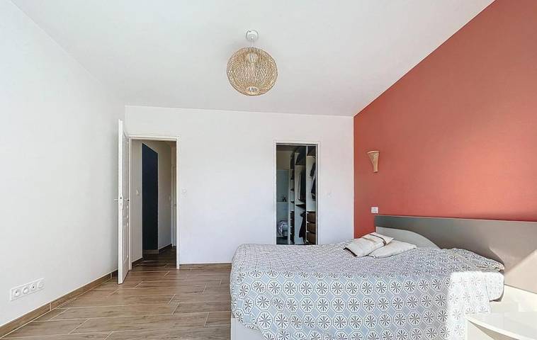 Location de vacances pour 6 personnes, avec piscine ainsi que vue et terrasse à Sauvagnon - 3