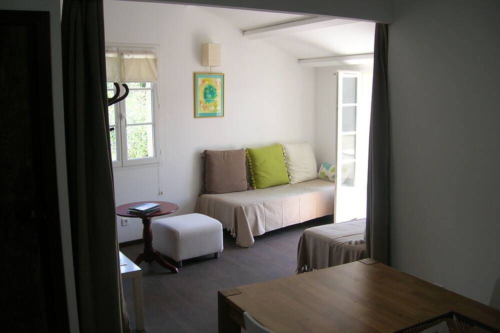 Appartement entier, Au cœur du village, appartement vue mer in Saint-Florent, Région de Calvi