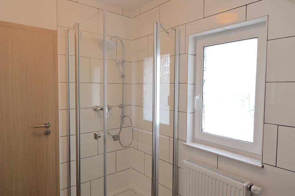 Ganze Wohnung, Ferienwohnung im romantischen Landhausstil - Wasser-Natur-Kultur-Erholung in Zehdenick, Ruppiner Seenland