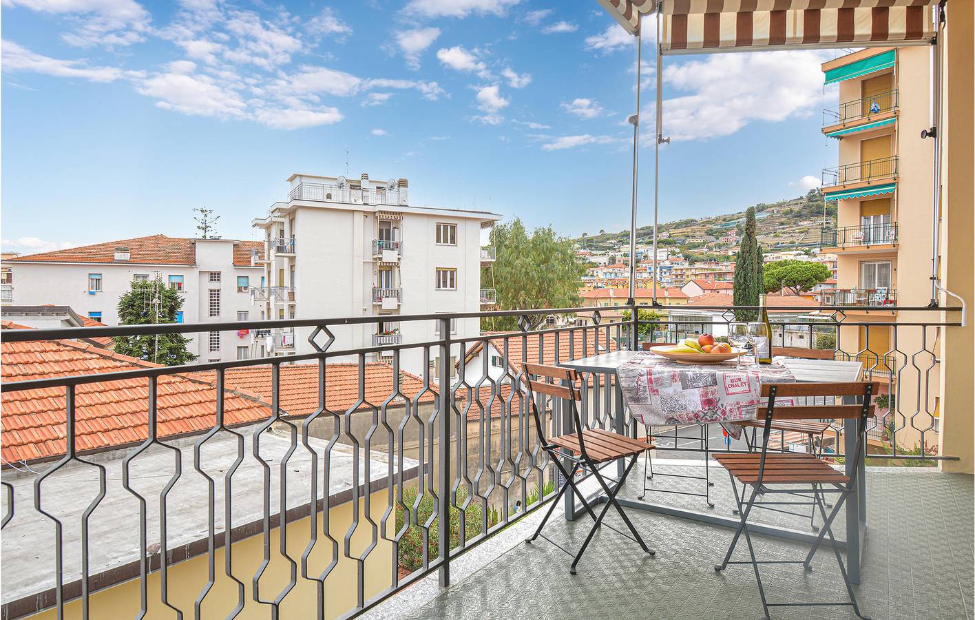Apartamento vacacional entero, Moderno apartamento con terraza y WiFi en Arma di Taggia in Taggia (City), Taggia