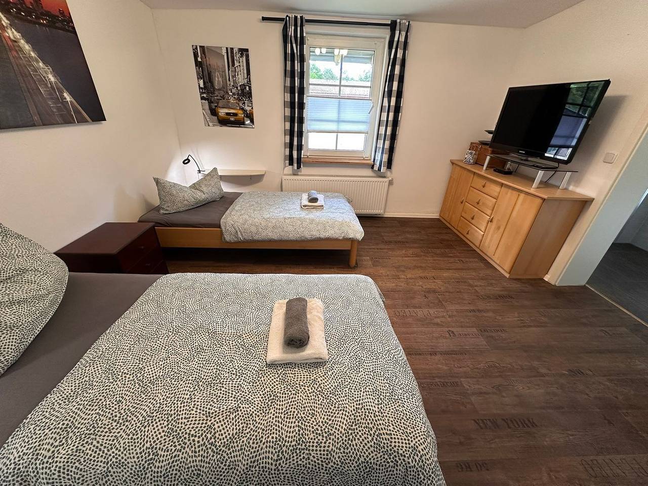 Ganze Ferienwohnung, Ferienzimmer in Eickhof: Entspannen im idyllischen Warnow Gebiet in Warnow (bei Bützow), Naturpark Nossentiner/Schwinzer Heide