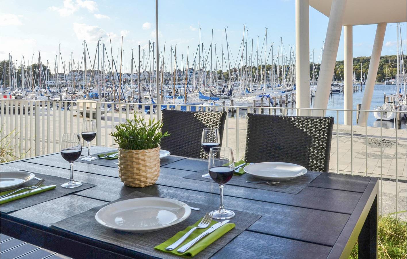 Ganze Ferienwohnung, Apartment mit Meerblick, 2,5 km zum Strand in Priwall, Lübecker Bucht
