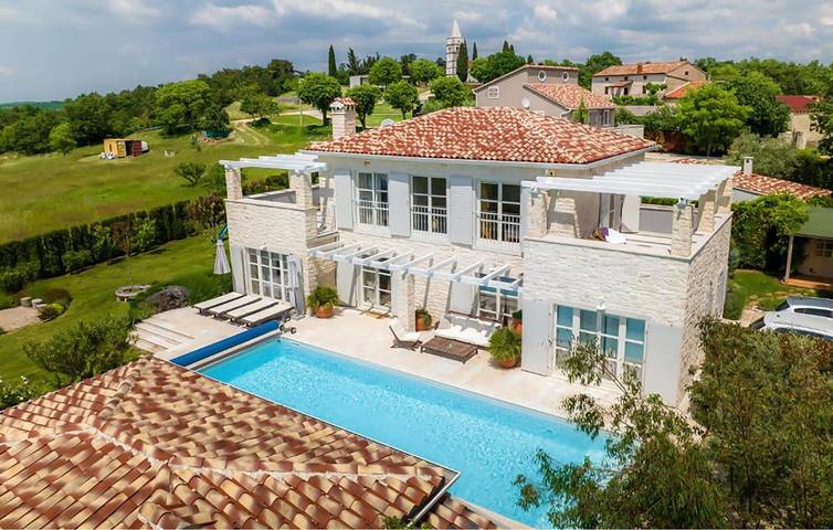 Gemütliche 2-Zimmer-Wohnung mit Pool und Terrasse – 2,5 km vom Zentrum von Baderna entfernt in Sveti Ivan (Višnjan), Općina Višnjan