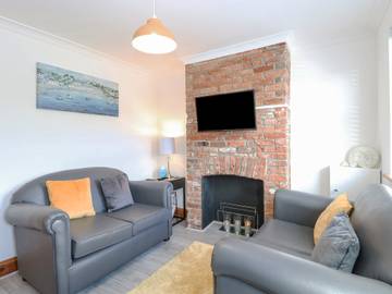 Cottage for 4 People in Waveney District, Suffolk, Photo 1