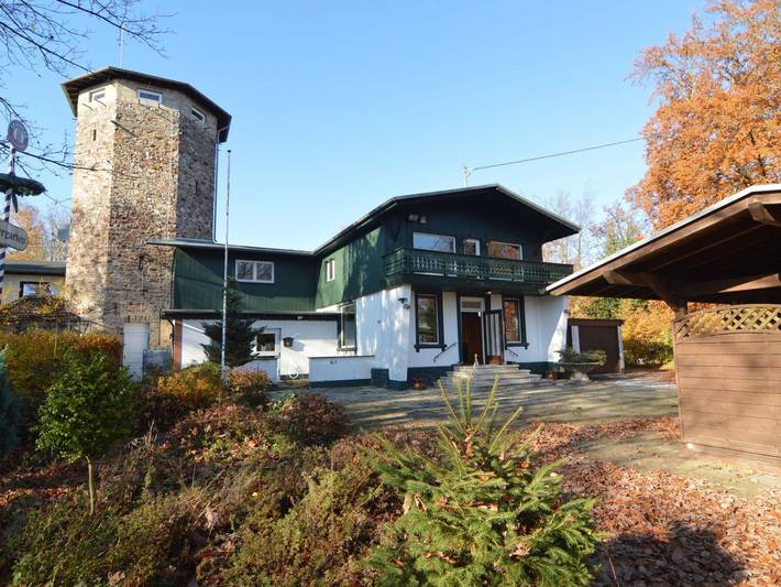 Ferienhaus für 18 Personen, mit Garten und Sauna, kinderfreundlich in Bad Ems