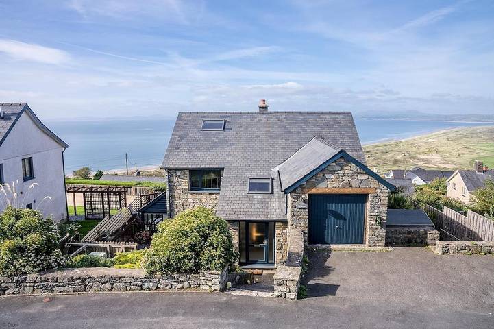 Holiday rental for 8 people, with Terrace and Garden in Harlech