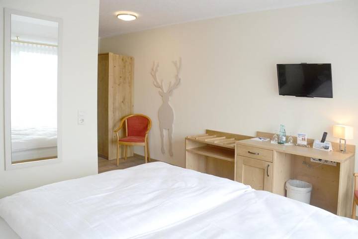 Hôtel pour 2 personnes, avec terrasse, animaux acceptés à Melle - 2