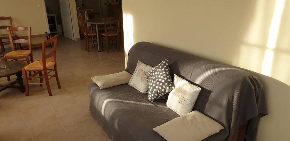 Location de vacances pour 2 personnes, avec vue ainsi que terrasse et piscine à Cazes-Mondenard - 3