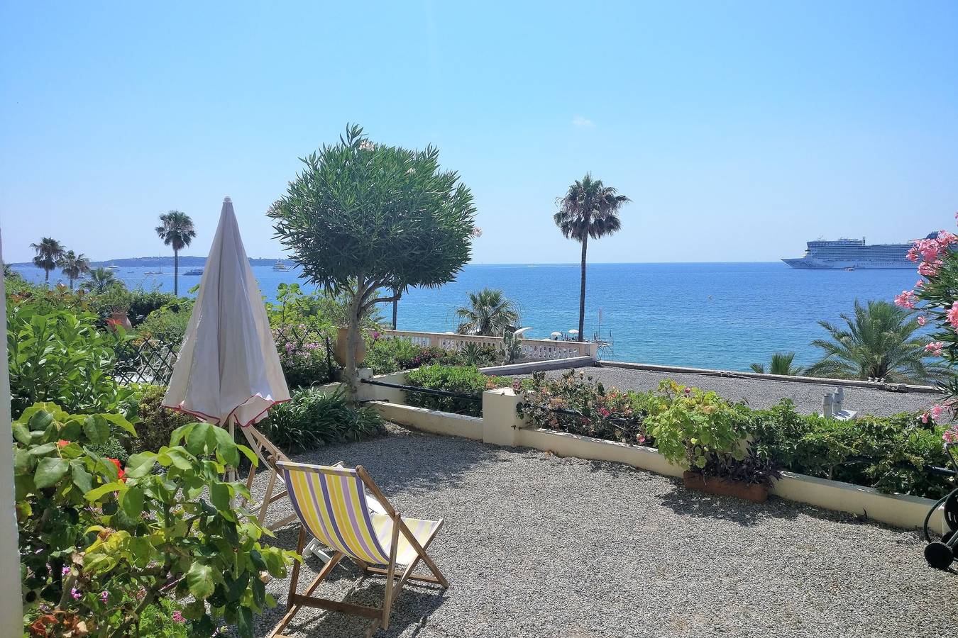 Vacation Rental for 6 Guests in Cannes, Cannes region