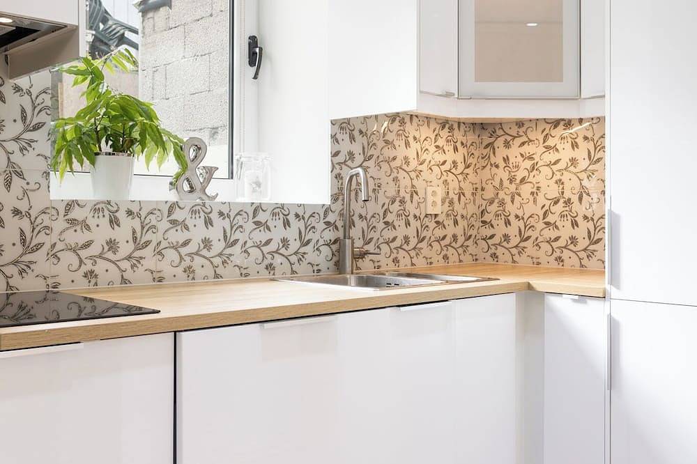 Entire apartment, Charming Stavanger Apartment with Garden and Parking in Stavanger