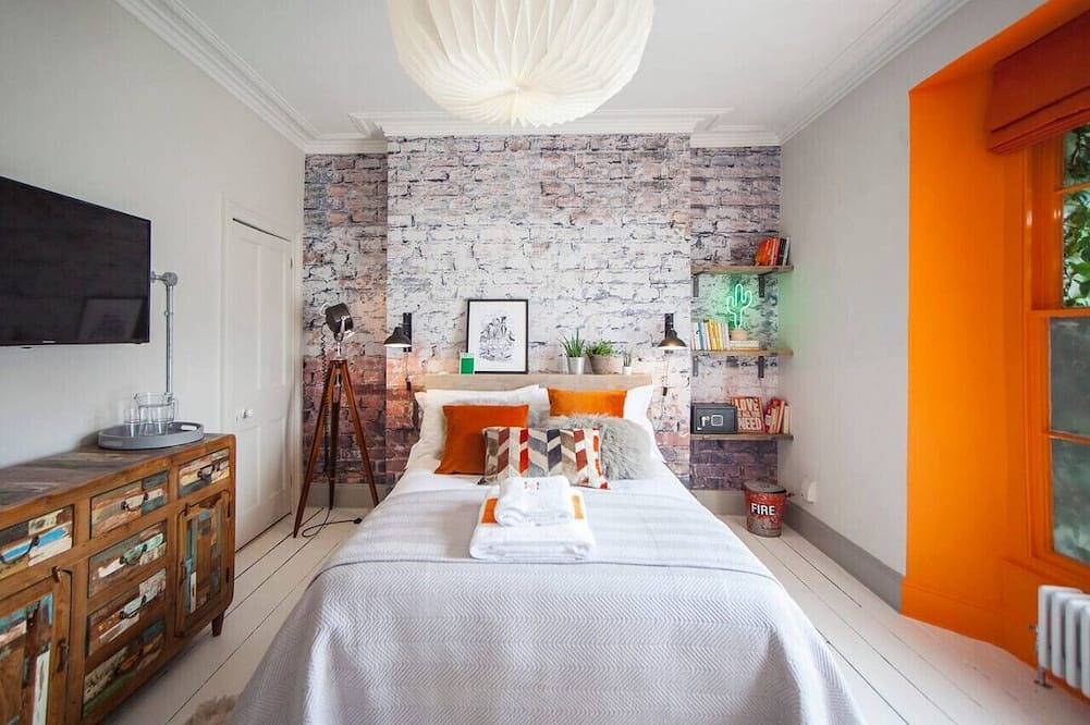 Higgihaus 46 6 Bed Monday - Friday in Bristol, South West England