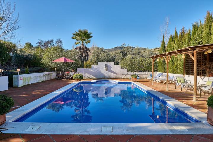 Casa rural para 9 personas, con jardín y jacuzzi en Iznájar - 2